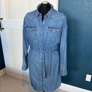 Western-Style Denim Shirt Dress with Tie Belt